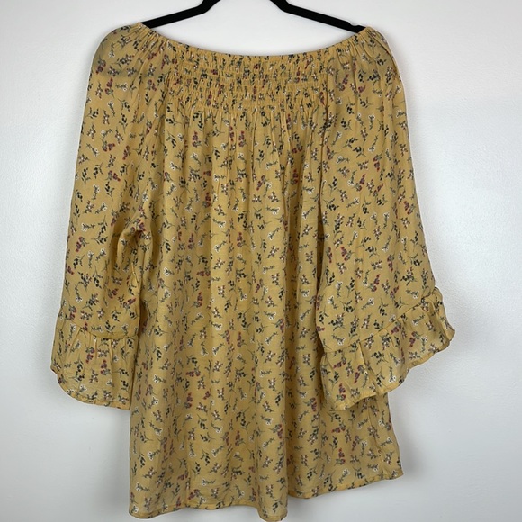 Women’s Zac & Rachel Blouse Size 2X Color Yellow with Floral Print - Picture 10 of 10